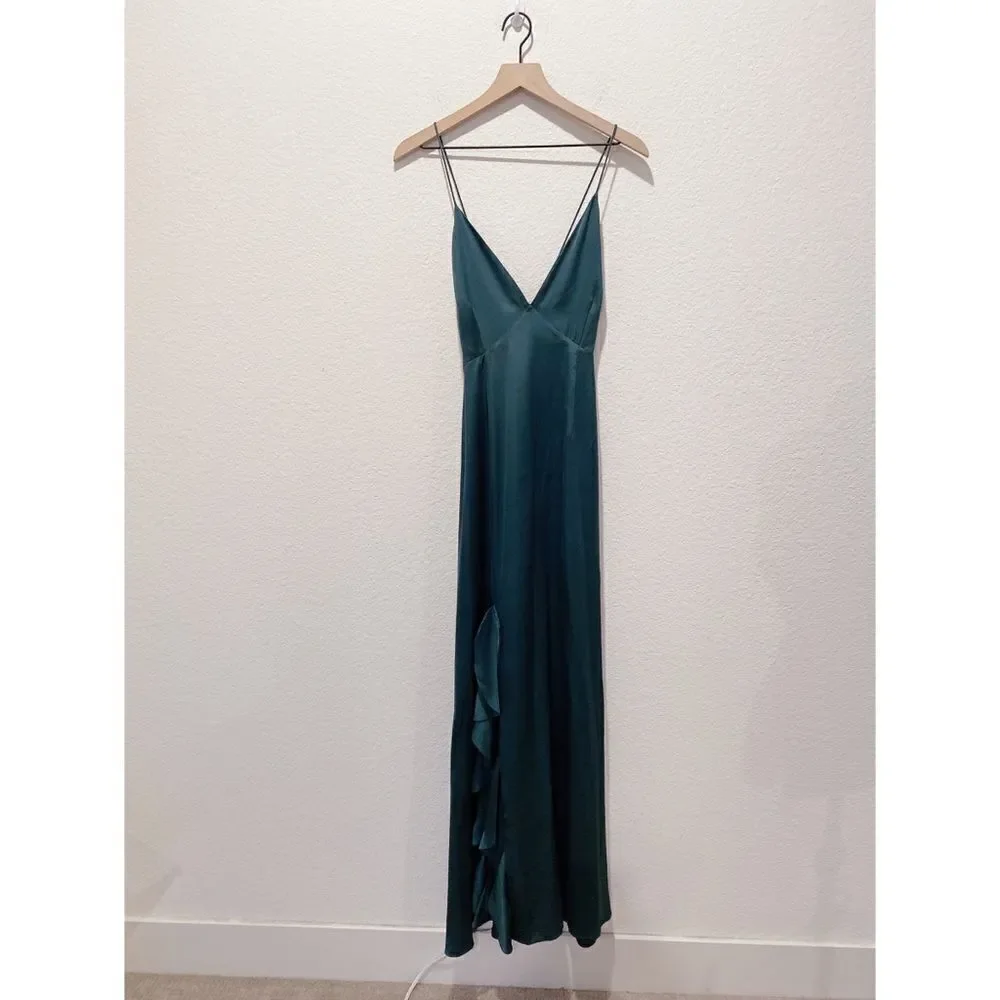 Brand New Keepsake Infinity Ruffle Gown size Large